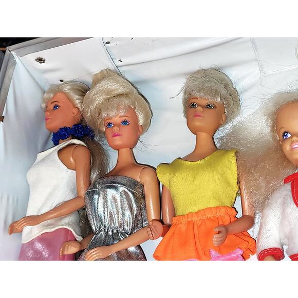 14 Dolls,11" 10" & 8" Vintage Kid Kore Fashion Dolls,Clothes & Fashion Case Lot - Picture 4 of 13